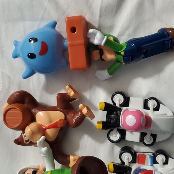 :Mixed lot of 12 McDONALDS Mario Brothers Nintendo HAPPY MEAL TOYS  READ DESCRIT - Picture 6 of 9